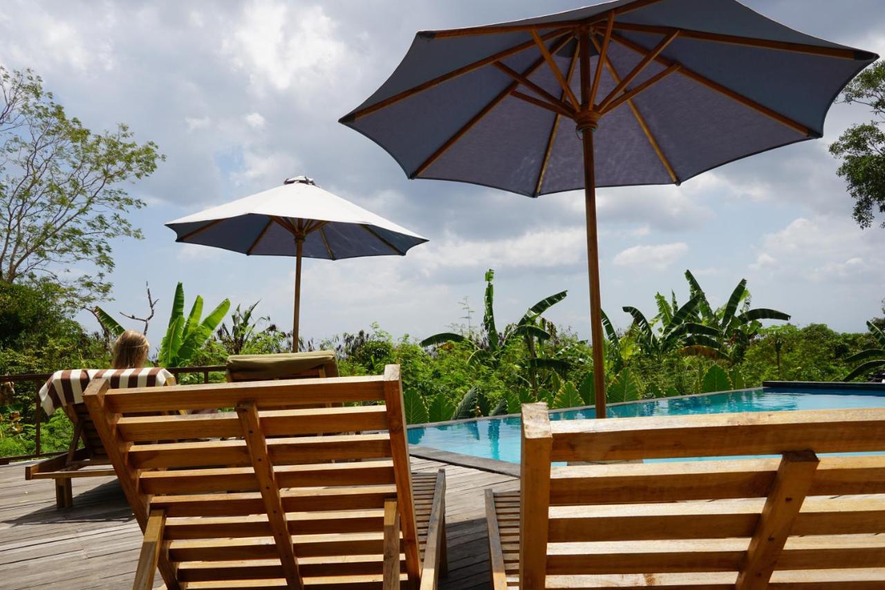 Готель Sunset Hill Lembongan Екстер'єр фото