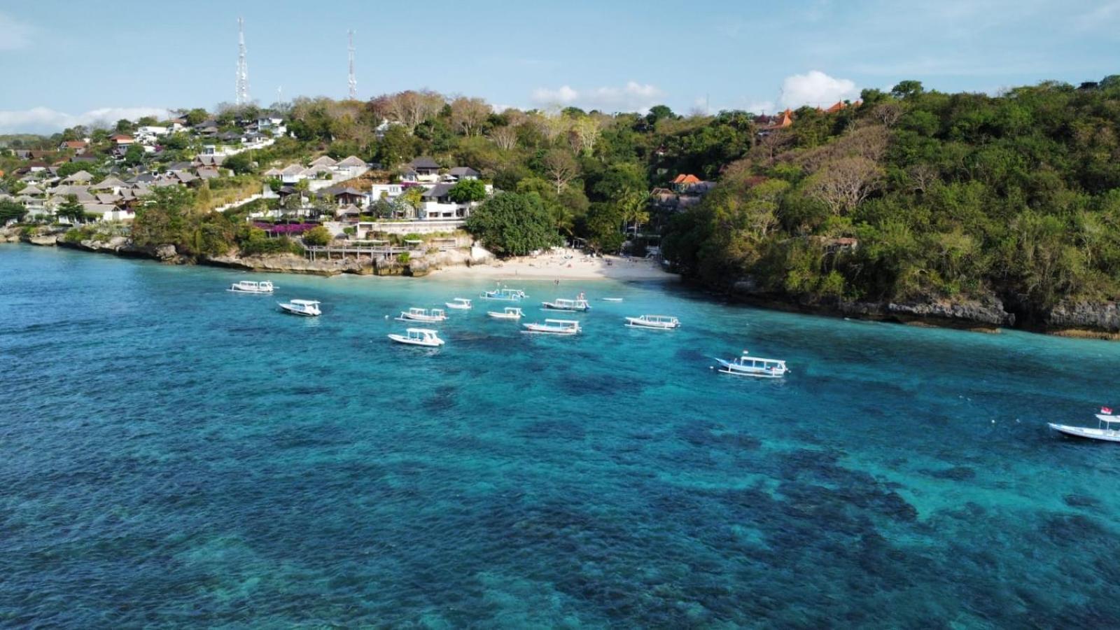 Готель Sunset Hill Lembongan Екстер'єр фото