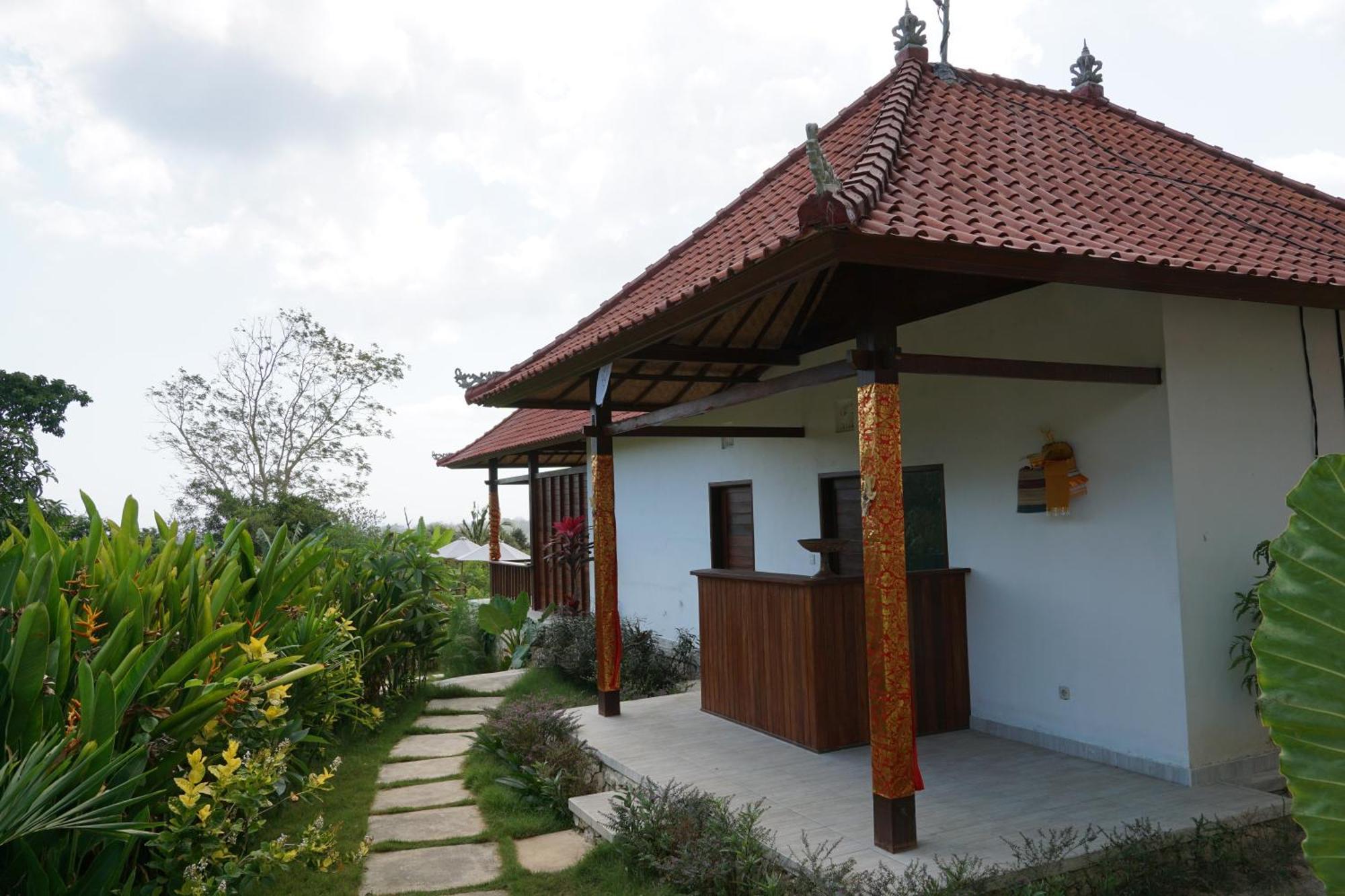 Готель Sunset Hill Lembongan Екстер'єр фото